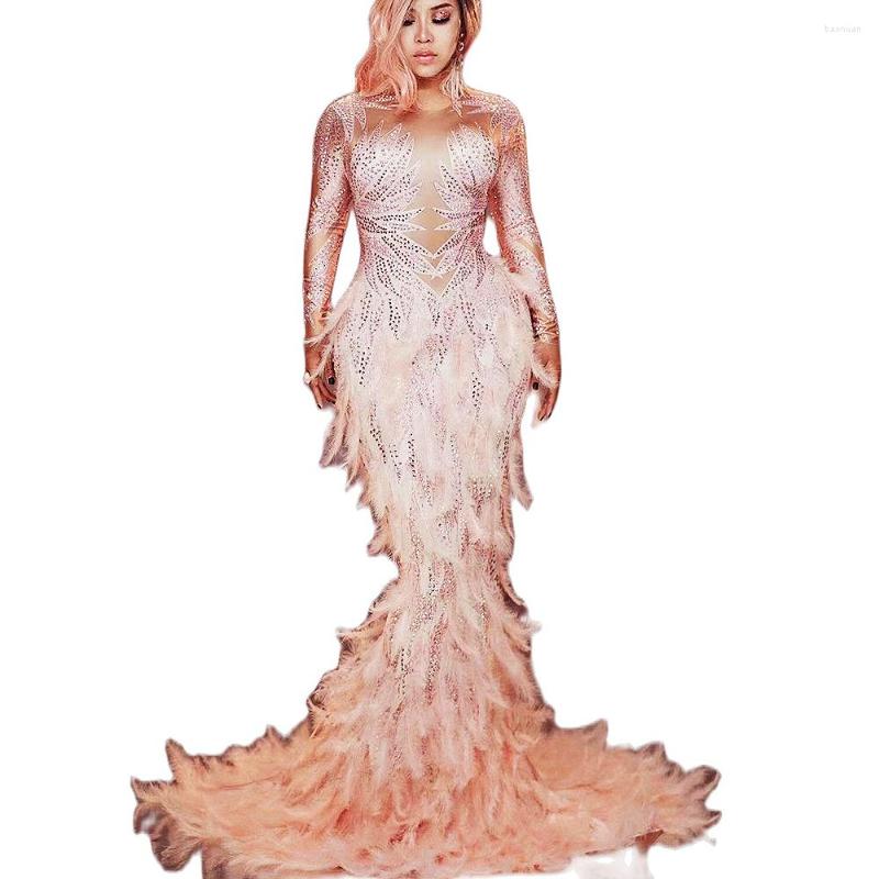 Stage Wear Sparkling Diamonds Pink Feather Long Tailing Dress Women Elegant Evening Wedding Celebrate Prom Party Performance Costume