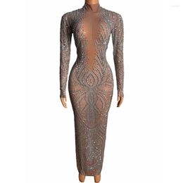 Stage Wear Sparkly Full Silver Strass Robe longue pour les femmes Soirée Mariage Célébrer l'anniversaire Sexy Mesh Discothèque Party Outfit