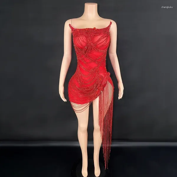 Wear de scène Sparkly Rouge Rimestones Fringe Mesh Voir à travers une robe courte pour les femmes Sexy Célébrez le Prom de mariage de mariage d'anniversaire