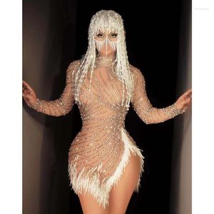 Stage Wear Sparkly Strass Perle Blanc Fringe Mesh Robe courte Bar Anniversaire Célébrer Outfit Femmes Performance Costume de danse latine