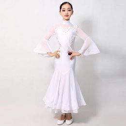 Vêtements de scène en gros de haute qualité blanc compétition salle de bal et robes de danse latine pour les vêtements de festival de fille