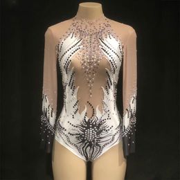 Vêtements de scène femmes discothèque tenue paillettes strass maille Sexy body Costume d'été femmes fête danse Perspective WearStage