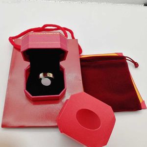 Anillo de amor de oro de 18 quilates de acero inoxidable con cristal para mujer Anillos de joyería Hombres Anillos de promesa de boda para mujer Compromiso de regalo de mujer con caja