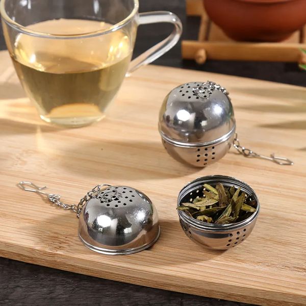 Passoire de filtre de maille d'infuseur de thé de forme de boule d'acier inoxydable avec le crochet Spiceball lâche de feuille de thé avec l'outil de cuisine à la maison de chaîne de corde