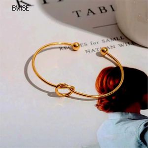 Bracelets en acier inoxydable Vintage Mens Fashion Woven Twist texture Bangles pour femmes Jewelry Story Streetwear Goth Cadeaux 240418