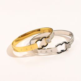 Roestvrij staalontwerp voor dames boetiek van hoge kwaliteit goud vergulde charm sieraden armband verjaardagsreizen cadeau bangle geschenken doos