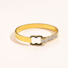Roestvrij staalontwerp voor dames boetiek van hoge kwaliteit goud vergulde charm sieraden armband verjaardagsreizen cadeau cadeau cadeaus box qq