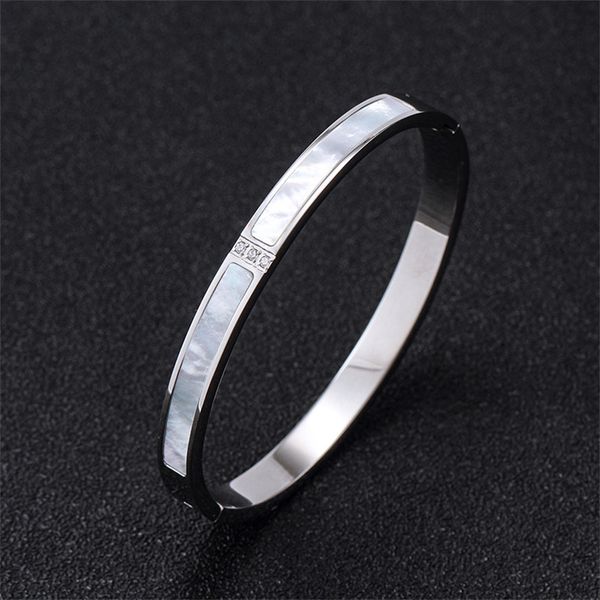 Diamante de acero inoxidable Pulsera de oro de 18 quilates Cadena para hombre Anillos de lujo Conjunto Círculo de color plateado Collar de diseñador redondo para mujer Accesorios de moda Joyería de pareja