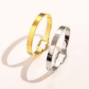 Roestvrij staal Gold vergulde luxe armbandontwerp voor dames boetiek Bangle Hoge kwaliteit goud vergulde charme sieraden Bracelet Birthday Travel Cadeaum Bangle geschenken ww.