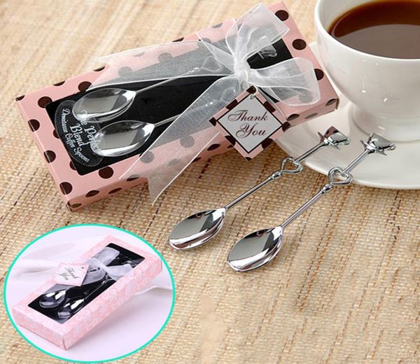 Cápsulas de regalo de corazón de acero inoxidable Cajas de regalo de té Cucharazas para la cucharadita de recuerdo nupcial Valentín 2pcsset Metal Spoons Set BH294922342