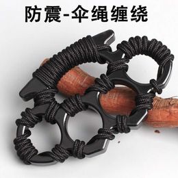 Knuckle en acier inoxydable facile à utiliser 100% d'auto-défense outil de survie de poinçonnage parfait anneau d'ouvre-bouteille dur et multifonction 404335