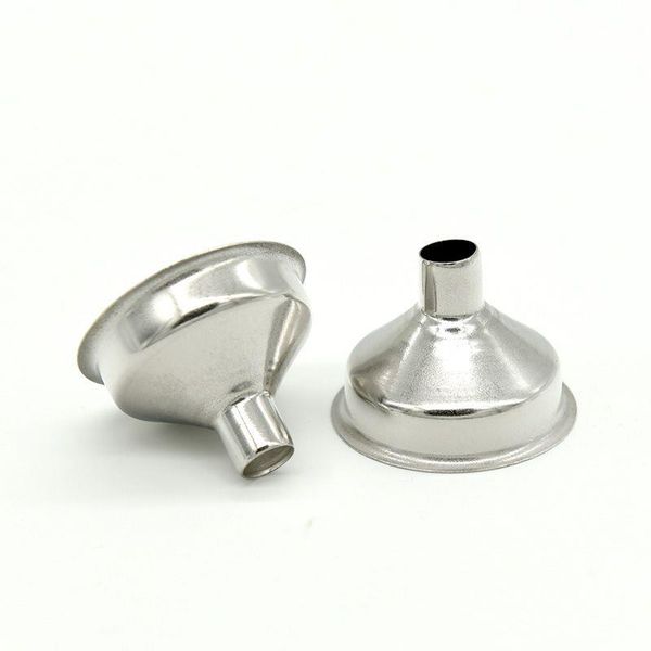 Mini funnels de acero inoxidable para botellas en miniatura, botellas de aceite esenciales, botellas de ámbar, matraces, lápices labiales de bricolaje, especias de cocción, HVOL