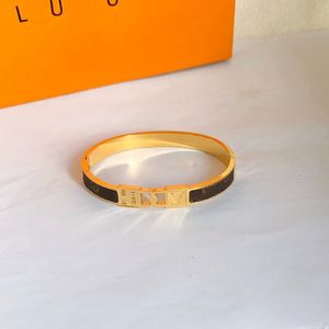 Brazalete de acero inoxidable sin desvanecimiento Clásico nuevo brazalete de boda Diseñador Braand Joyería de Navidad Pulsera Cumpleaños Amor Regalo Pulseras Joyería de alta calidad al por mayor