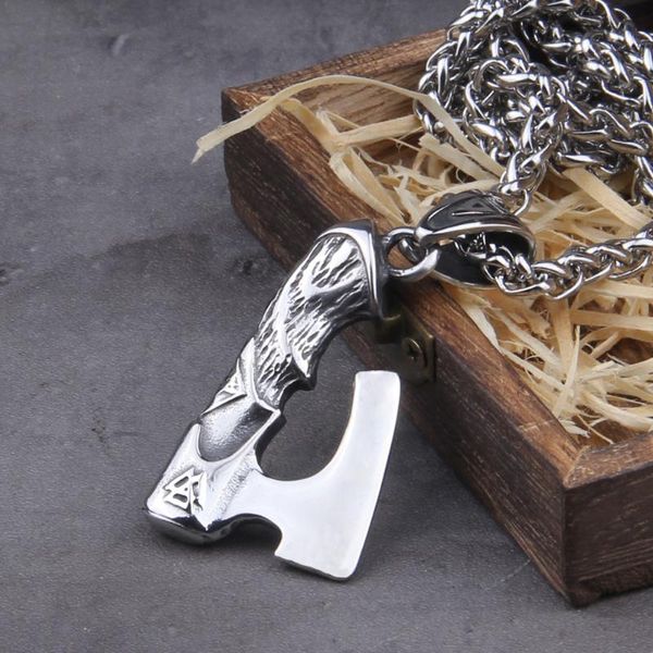 Pendentif Colliers Acier inoxydable Nordic Viking Warrior Ax Collier Collier Ouvre-bouteille As Hommes Cadeau avec boîte en bois