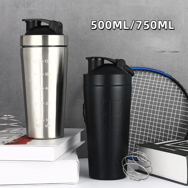 Protéine en acier inoxydable Shaker Cup portable Sports de fitness Mug Nutrition Shakers Bouteilles d'eau 240506