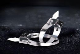Anneau en acier inoxydable Géométriquement Simple Hidden Blade Autofense Autovable Rague ouverte Silver Couple Titanium Steel Ring1252146