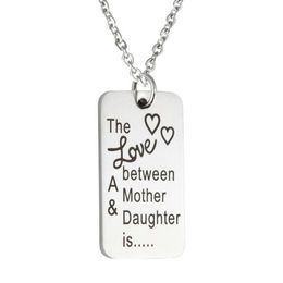 Anneau clé en argent en acier inoxydable 'L'amour entre la mère et la fille est' Gift de la fête des mères Double Heart Key 220U
