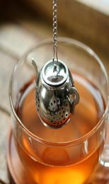 Roestvrijstalen thee -infuser Hoogwaardige herbruikbare theezakjes Metaal Mini Teapot Shape Tea Strainer met sleutelhanger thee -accessoires6752594