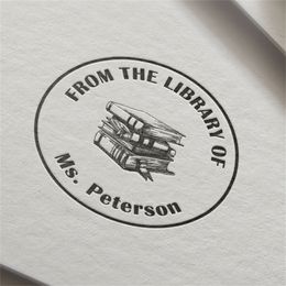 Stempel gepersonaliseerd aangepaste naamzegel zelf inkt uit de bibliotheek van dit boek hoort bij Back to School 40mm 220630