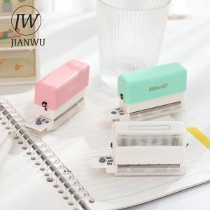 Stapler Jianwu Cute Mini 6 Hole Stapler Portable Multifunction Student Notebook Punch Machine Office Binding Supplies Kawaii Stationery