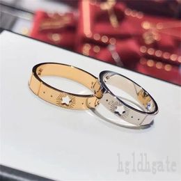 Anillo de amor estrella anillos de diseño doble g ahueca hacia fuera letras románticas para hombre tamaño 7 aleación de color dorado banda de boda joyería para banquete accesorios de colección bague ZB007 F23