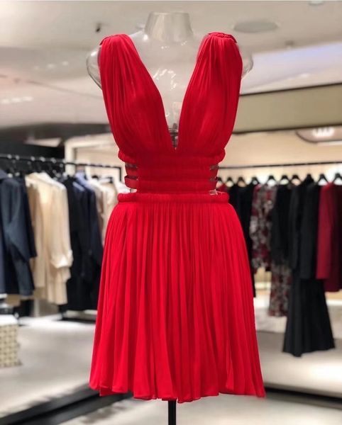 Star Same robe robes de créateurs pour femme rouge robes ajustées robe de soirée sexy Italie luxe col en V sans manches slip sexy dos nu jupe courte mode minirobe