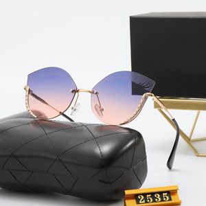 La dernière personnalité lunettes de soleil œil de chat lunettes de créateur de mode net célébrité scène podium grand cadre mode miroir pare-soleil fille cadeau 5 couleurs disponibles