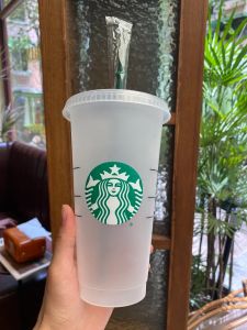 Starbucks Mok Plastic Tumbler Herbruikbare Zwarte Drinken Platte Bodem Cup Pijlervorm Deksel Stro 100 STKS verzonden door ZZ