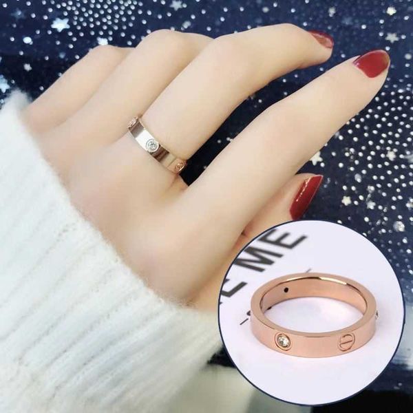 Starry Ring Love Anneaux Titanium Steel Ring Incolorne Incolorne 18K Rose Gold Band Diamond Simple Mens Wedding Ring Star Même bague Cadeau