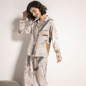 Sterrenhemel en Floral Gedrukt Vrouwen Pyjama Set Comfort Katoen Satijn Volledige Mouw Homewear Dames Tender Casual Wear voor Spring 210928