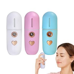 Steamer Heart Mini USB opladen Nano Face Moisturerend spray schoonheid instrument huishouden Huisvochtiger Stoomhuidverzorging 231115