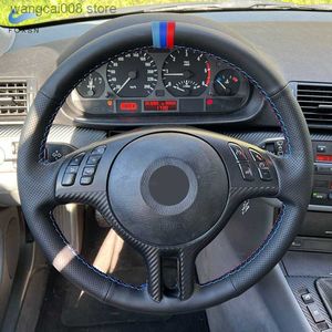 Cubiertas del volante Cubierta del volante del automóvil para BMW 3 5 Series E46 E39 2000-2004 X5 E53 Z3 E36 2002 Trenza de mano de cuero perforado con tira azul roja T230717
