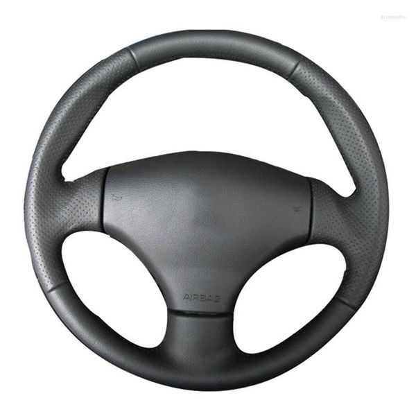 Cubiertas de volante Cubierta de automóvil original personalizada para 206 SW CC Cosido a mano negro Envoltura de cuero artificial