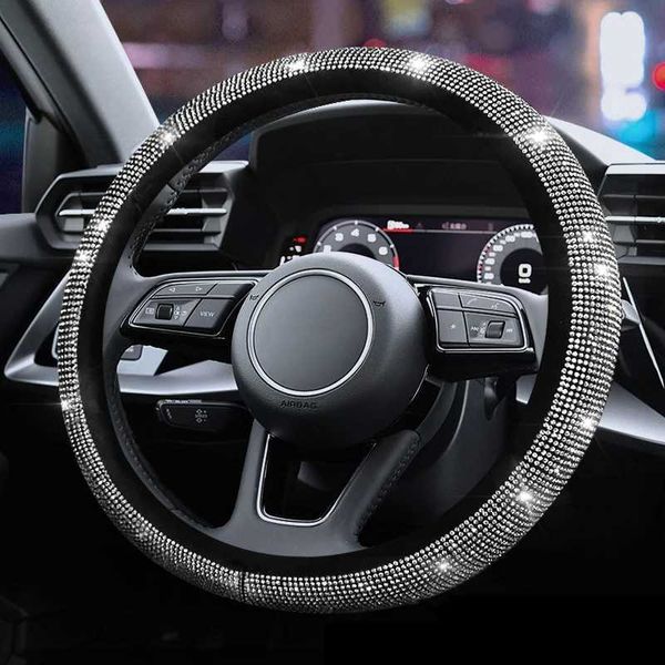 Couvre-volants Universel Car strass de voiture Cover Wheel Cleering Crystal Diamond Bling Steering-roue Protecteur Couvre-Auto Accessoires pour femme T240509