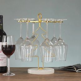 Supports à verres à pied Support de verre à vin rouge de style européen étagère de rangement de verre à vin en métal créatif support de verre à vin à l'envers support de rangement pour gobelet 231025