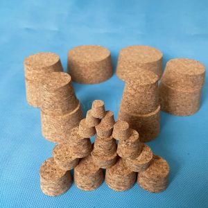 Pochoirs 20 pcs supérieur dia 18 mm à 54 mm en bois de bois de bouchon de bouchon de tube de tube de tube essentiel pudding small en verre bouteille de bouteille couvercle personnalisée