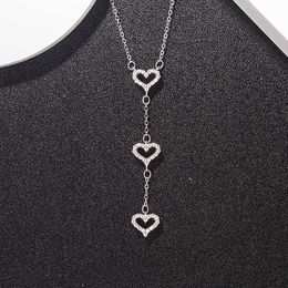 Collier d'amour de gland de famille en argent sterling s925t pour femmes trois coeurs incrustés de chaîne de clavicule pendentif coeur en diamant Saint Valentin