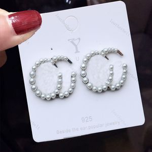 Sterling Zilveren Stud Pearl Kleine Oorbellen Letter Patroon Studs voor Dames Eenvoudige Sieraden Valentijnsdag Gift