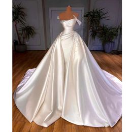 Stevditg Exquise Bride mode mouwloze parels kralen riemelmeisje jurken afneembare tail court trein trouwjurk