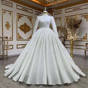 Stevditg Pearls Bride Fashion High Collar Manches longues Robes de balle élégante Chapel Train Robe de mariée 2023