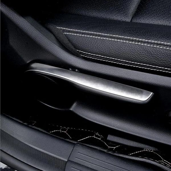 Pegatinas Carstyling Interior Ajuste del asiento Lentejuelas cubierta tiras embellecedoras Etiqueta 3D para Mercedes Benz A B Clase CLA GLA W176 W246 C117 Acces