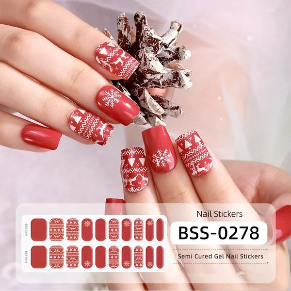 Autocollants décalcomanies 20 conseils autocollant d'art d'ongle de noël rouge Santa flocon de neige wapiti enveloppes d'ongles en gel semi-durci durcir dans la lampe UV besoin de décorations d'art d'ongle 231202