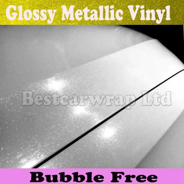 Autocollants Gloss Pearl Film d'enveloppe de vinyle blanc métallisé avec dégagement d'air Style d'emballage de voiture blanc nacré scintillant Taille 1.52 * 20 M /