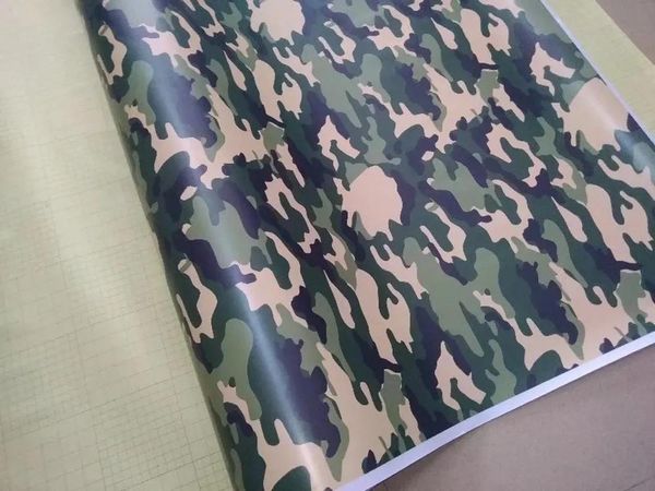 Pegatinas Vinilo de camuflaje verde militar pequeño para envoltura de automóvil Película de cobertura con estilo de camuflaje con liberación de aire / Tamaño libre de burbujas 1,52x10 m / 20 m / 30 m Rol