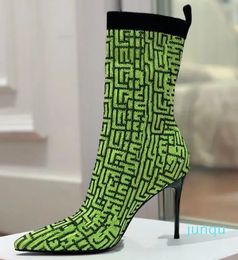 Stiletto enkellaarsjes schoenenGebreide stof letter Mid-Kalf Pull On Elastic Stiletto Fashion Luxury Designer Boot Mugler 105mm