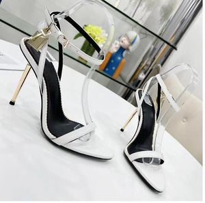 24SS Marque élégante Femmes Chaussures Cadenas Pointu Sandales Nues Chaussures Matériel Serrure et clé Femme Métal Talon Aiguille Robe De Soirée De Mariage EU35-41 sandal box