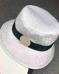 SATYY BRIM HATS Designer CD d'été TB Unisexe Femmes Hommes Designer Bucket Hat Caps Fashion Luxurys Mens Bucket Designers For Woman Man Classical Letter Voyage W0M0