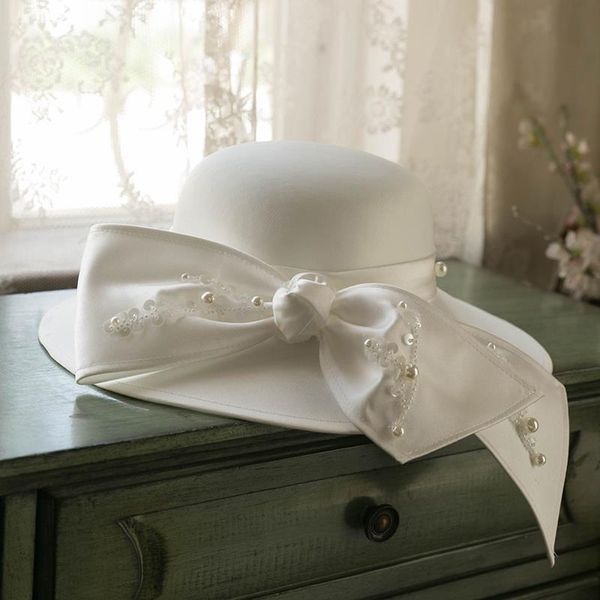 Stingy Brim Hats French Super Fairy White Nupcial Top Hat Tocado Vintage Mesh Wedding Travel Shoot Holiday Han Yang Accesorios eclécticos