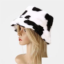 Chapeaux de ruine avare extérieur décontracté en fausse fourrure hiver pour les femmes blanches noires vache imprimé chapeau seau hommes pêcheur trop livraison fashion accorde dhlrd