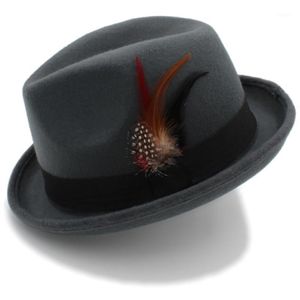 Gierig Rand Hoeden Vrouwen mannen Feminino Vilt Fedora Hoed Voor Lady Winter Herfst Wol Oprollen Homburg Jazz Feather1276n